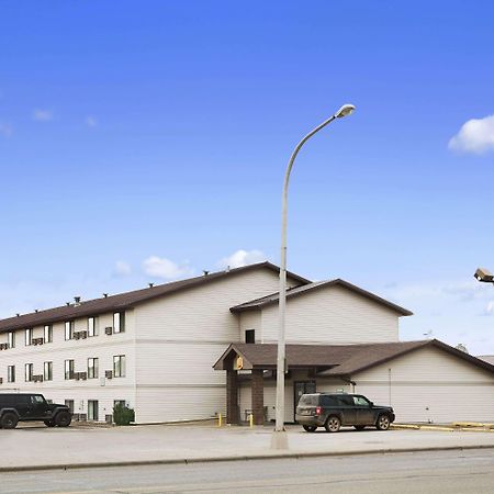 Hotel Super 8 By Wyndham Williston Nd Esterno foto